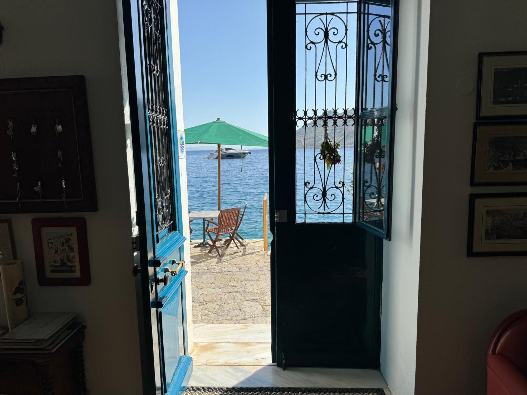 Hotel Aliki Symi Extérieur photo
